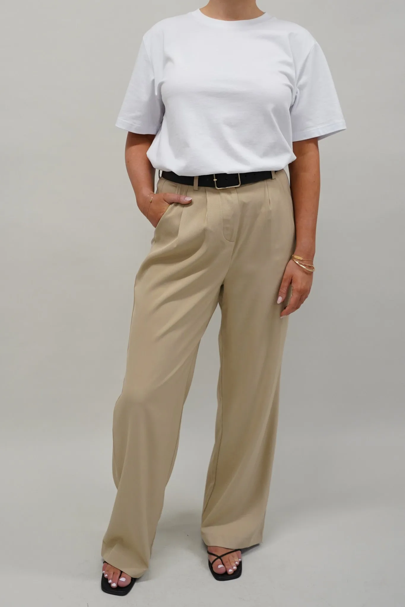 DOWNTOWN PANT COFFEE TALL FIT